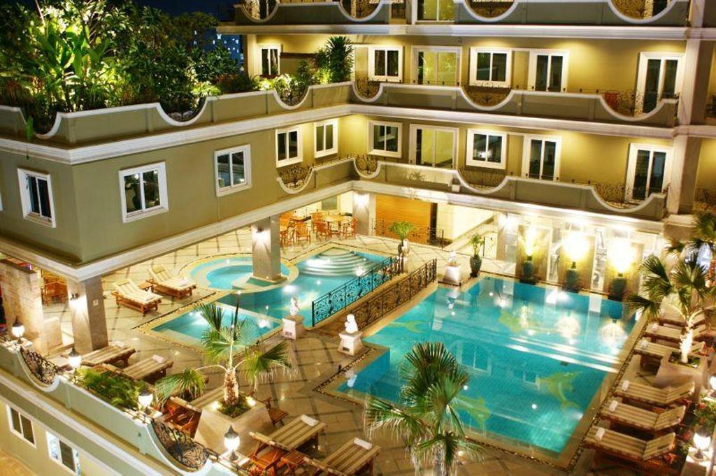 Lk Royal Suite Pattaya Exteriör bild