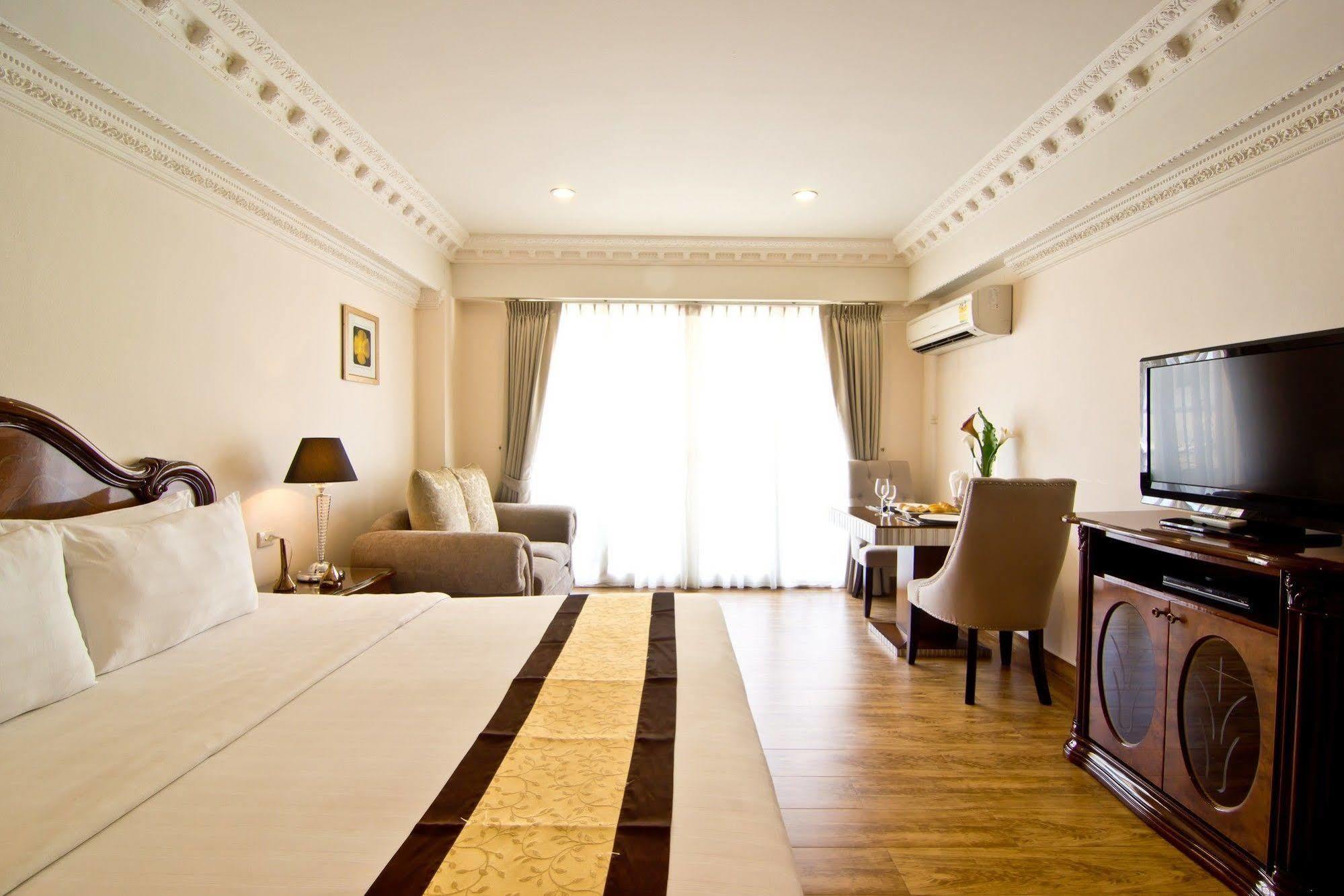 Lk Royal Suite Pattaya Exteriör bild
