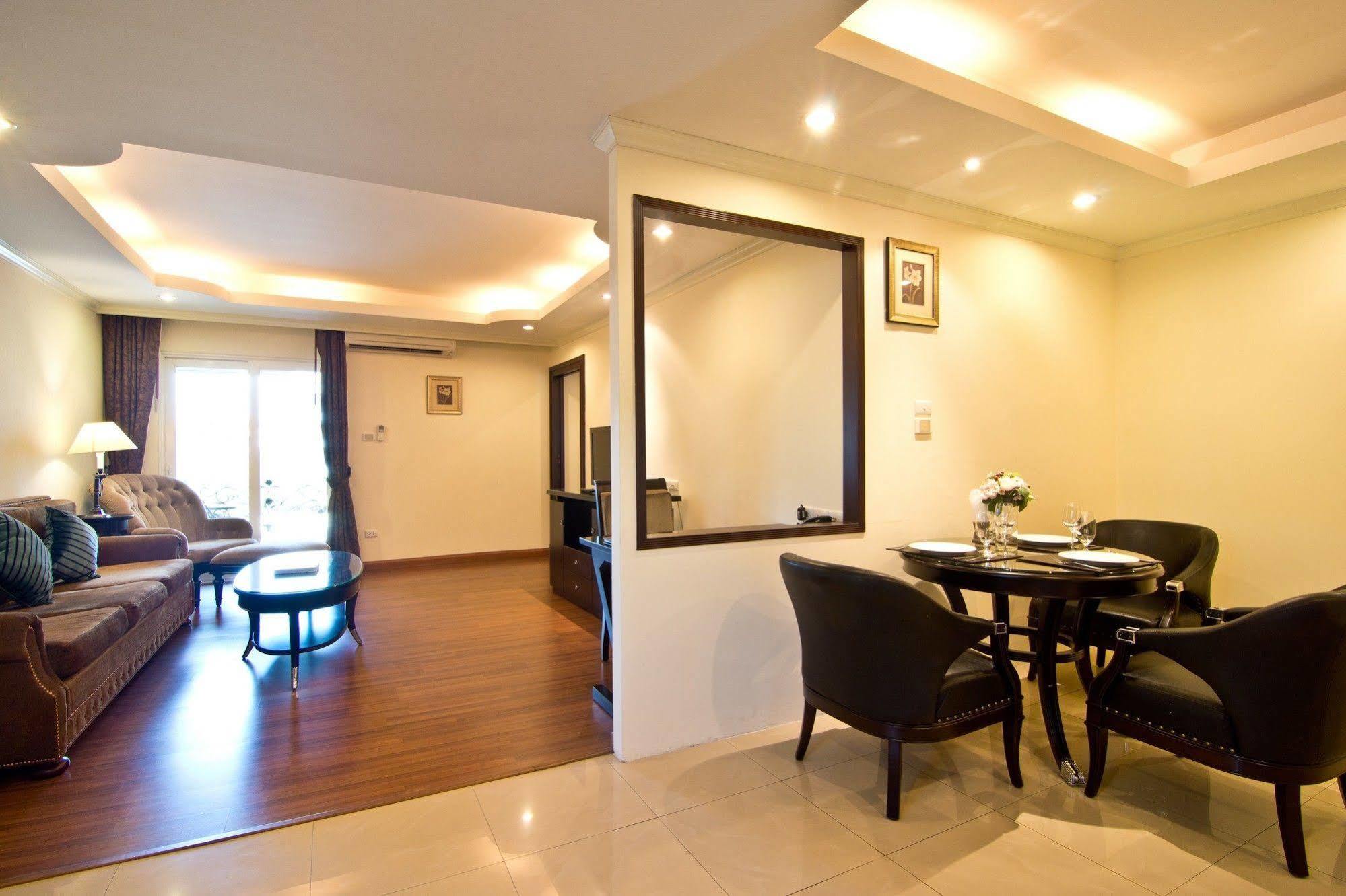 Lk Royal Suite Pattaya Exteriör bild