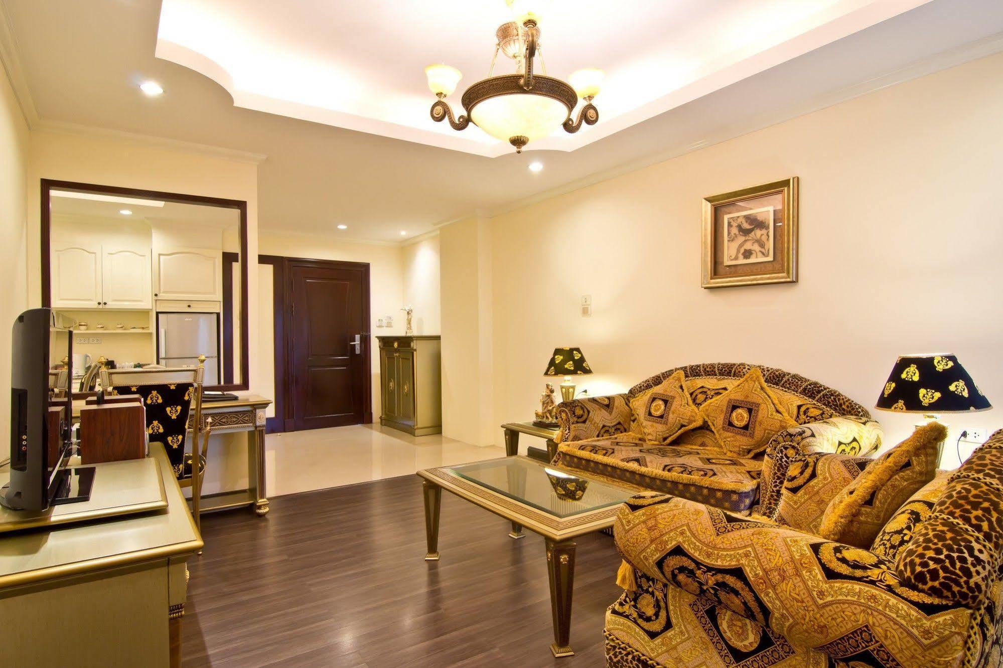 Lk Royal Suite Pattaya Exteriör bild