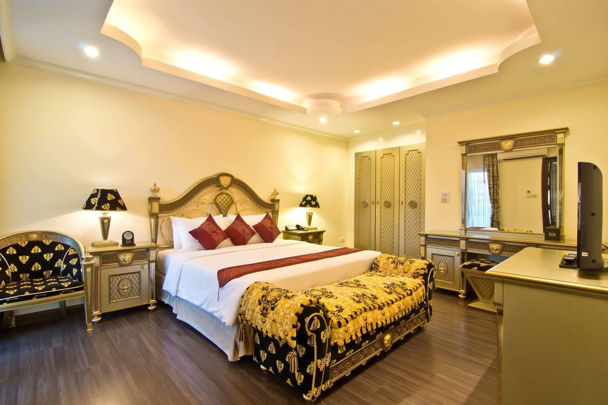 Lk Royal Suite Pattaya Exteriör bild