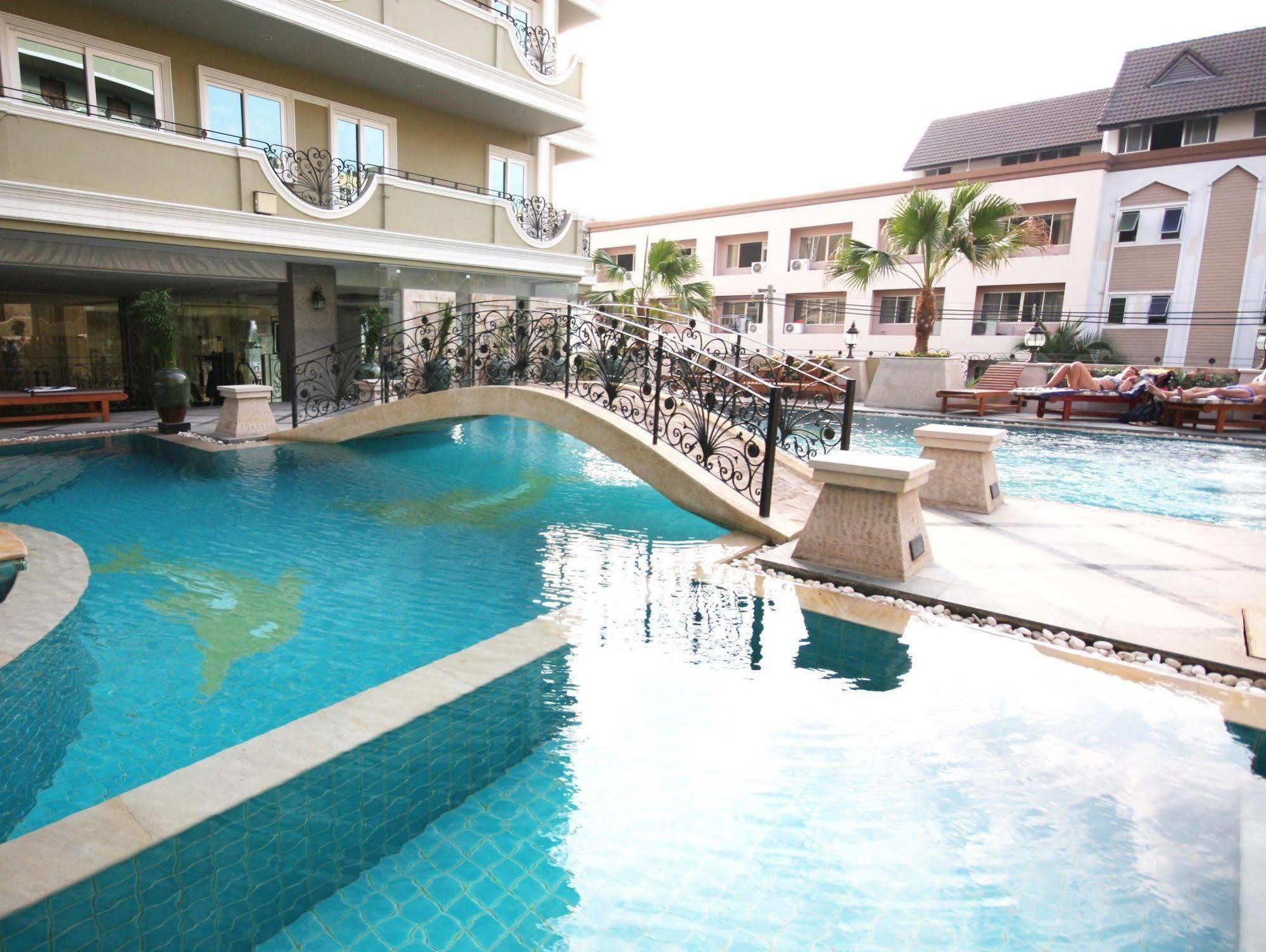 Lk Royal Suite Pattaya Exteriör bild