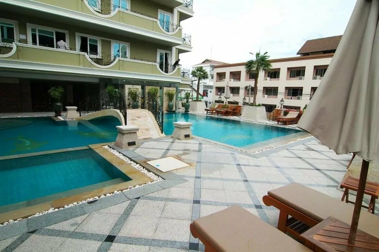 Lk Royal Suite Pattaya Exteriör bild